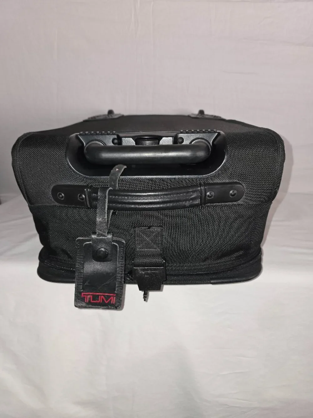 TUMI 22
